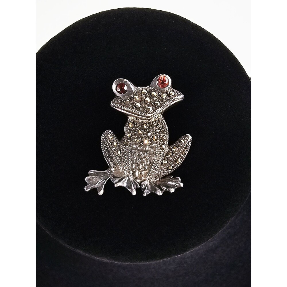 Vintage Sterling Silver Garnet Eyes Marcasite Frog Brooch Pendant